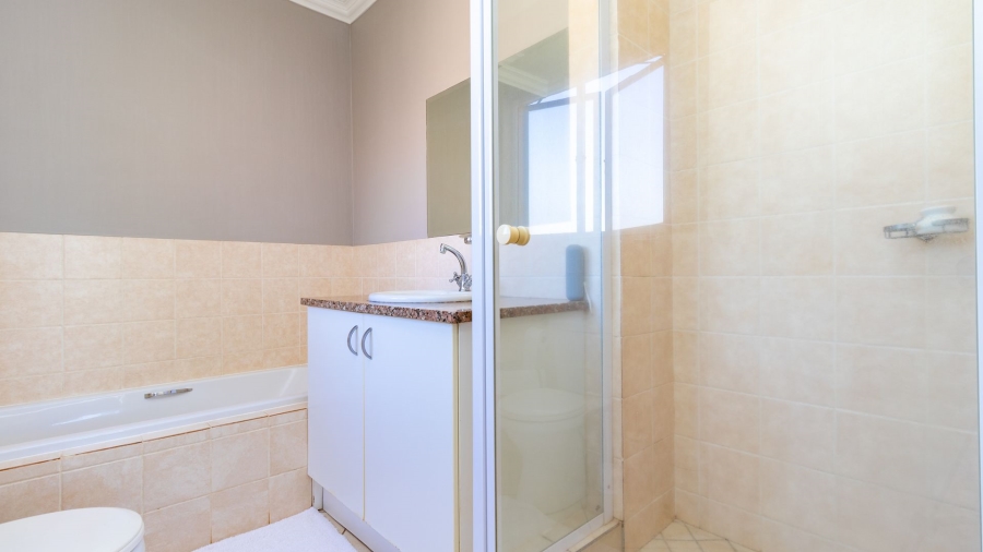 To Let 3 Bedroom Property for Rent in The Coves North West